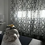 Louis Helen Apartmán