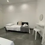 Louis Helen Apartmán *