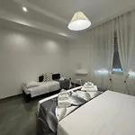 Louis Helen Apartmán *