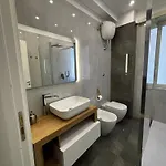 Louis Helen Apartmán