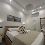 Louis Helen Apartmán Neapol