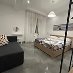 Louis Helen Apartmán *