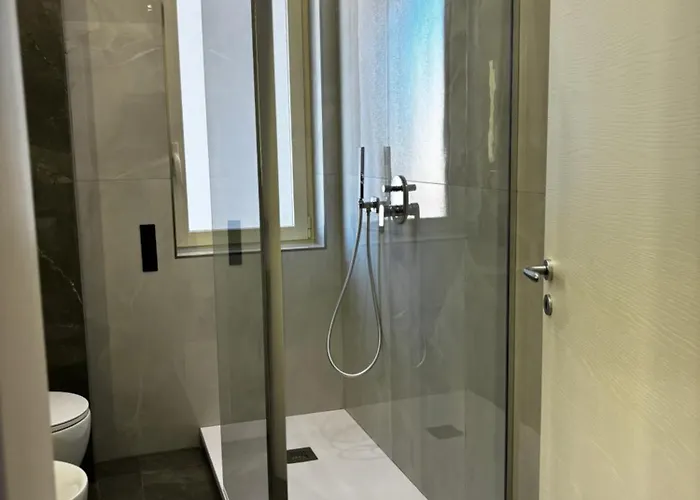 아파트 Louis Helen *