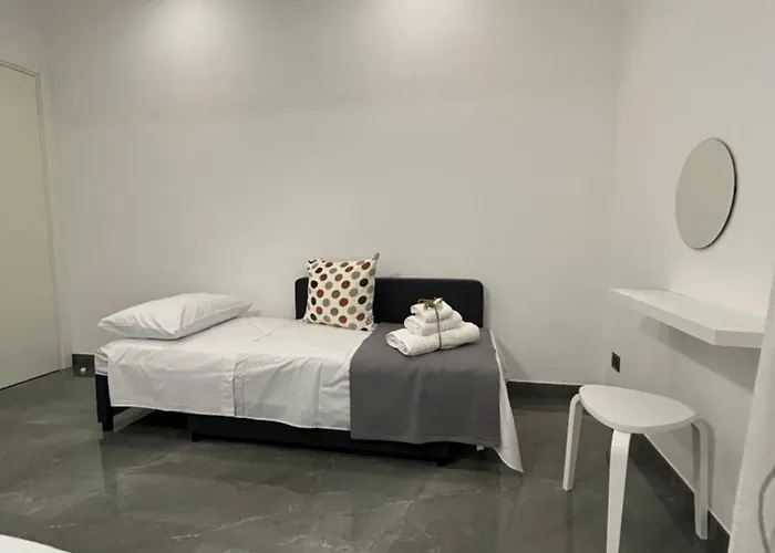 Louis Helen 아파트 *