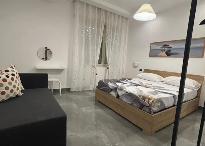 Louis Helen Apartment *